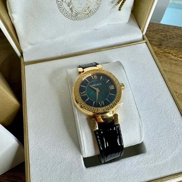 Brand New Versace Women’s Watch - Picture 2 of 4